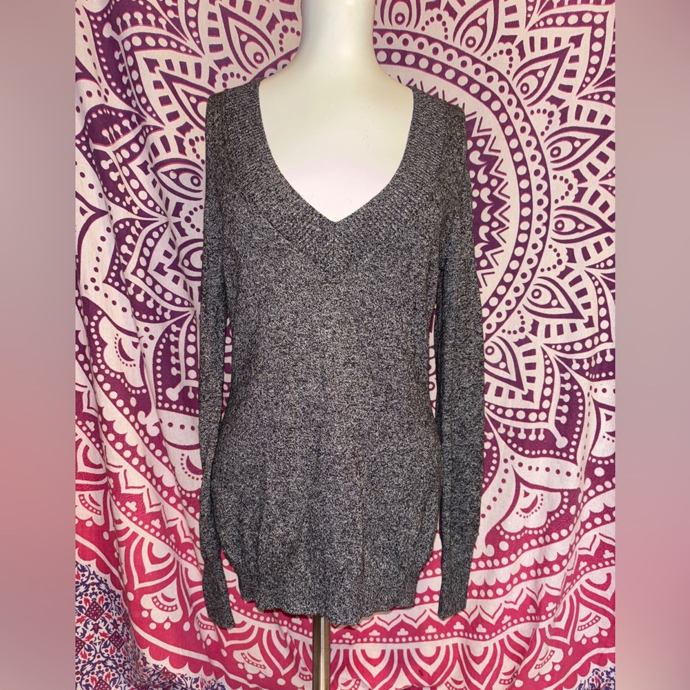 Express Gray V Neck Long Sleeve Sweater Women’s Size Large